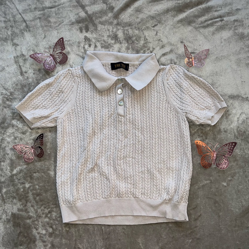 Women’s knit top